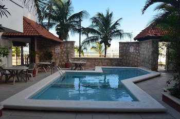 progreso beach hotel