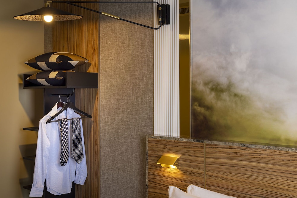 le rocroy hotel paris gare du nord