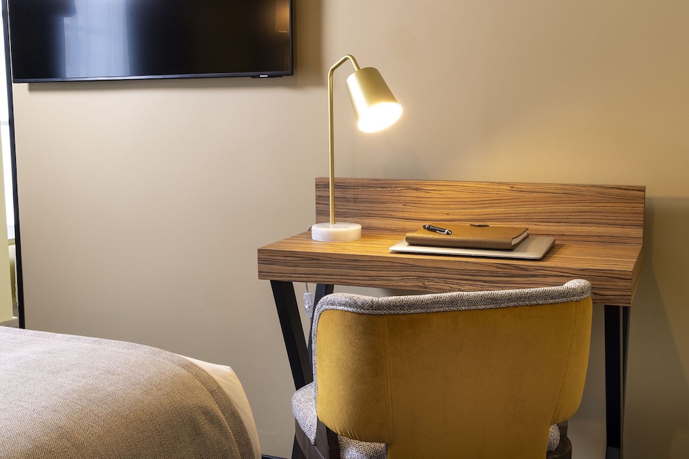 le rocroy hotel paris gare du nord