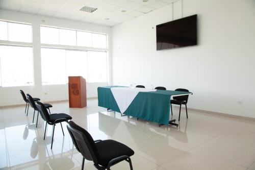 hotel holiday suites