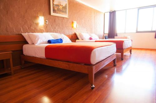 hotel holiday suites