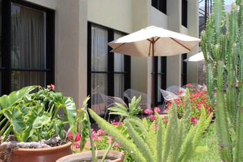 hotel holiday suites