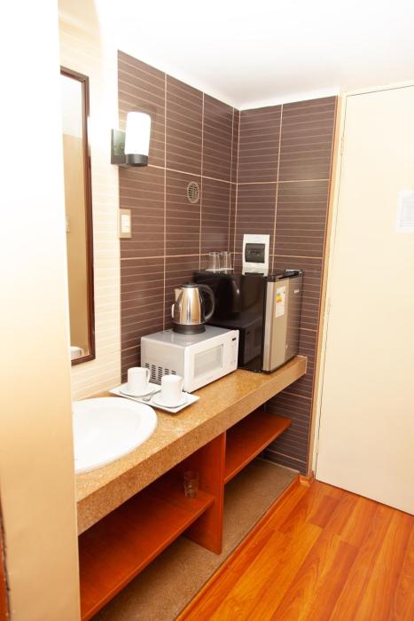 hotel holiday suites