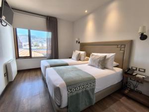 casa esmeralda by katari