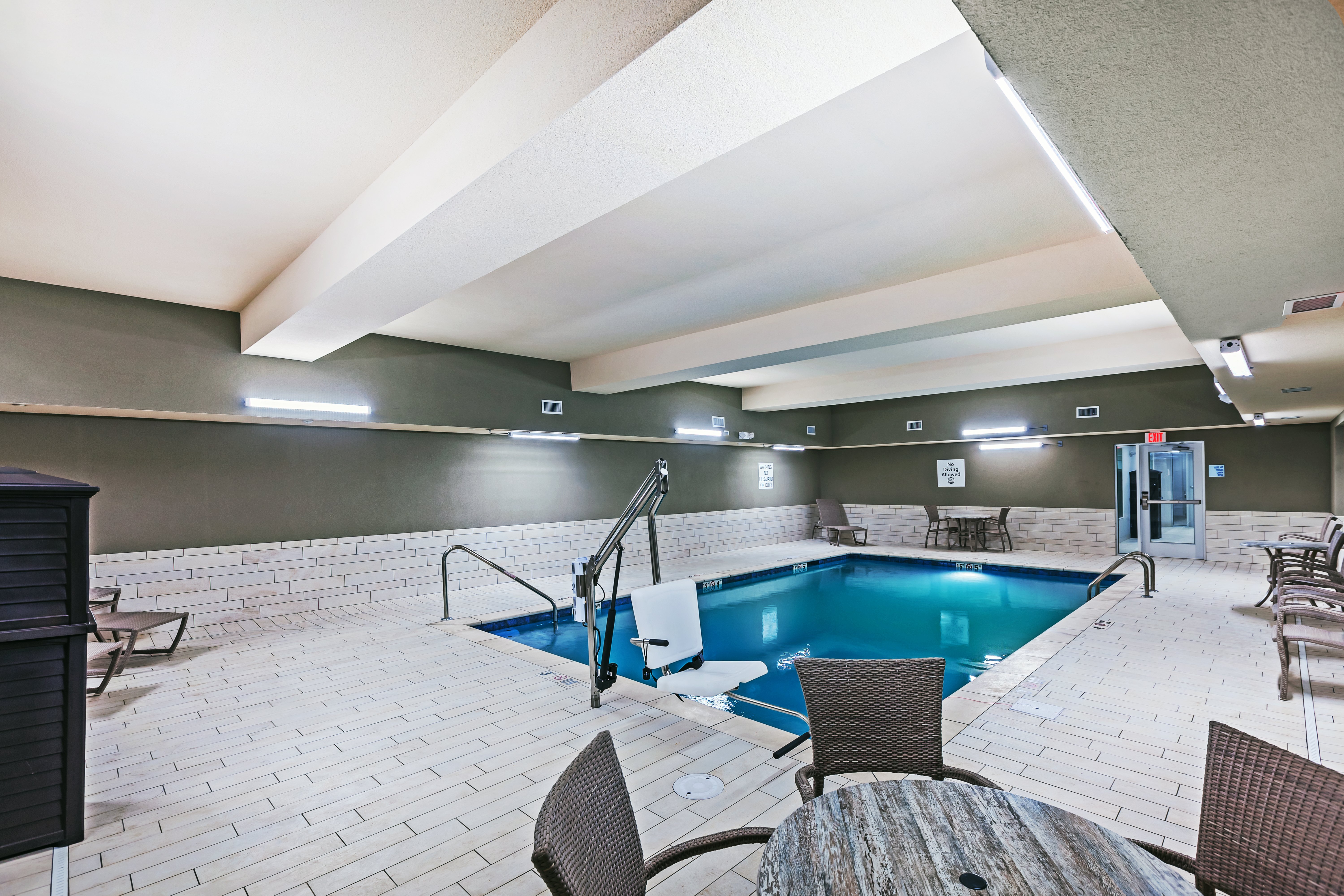 holiday inn express and suites coffeyville by ihg