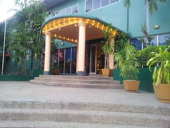 the hideaway hotel