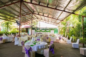 the hideaway hotel