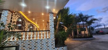 Mcroyal Hotel,,4 star