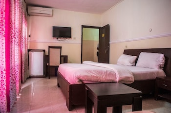 peerage retreat and resort