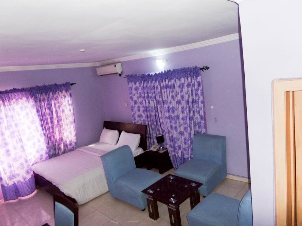 peerage retreat and resort