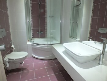 grand ahos hotel and spa