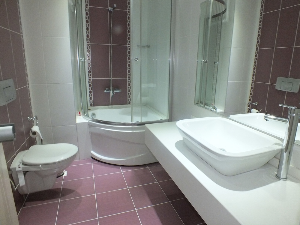 grand ahos hotel and spa