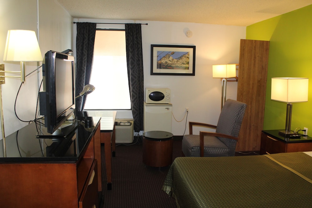 spark by hilton roanoke airport