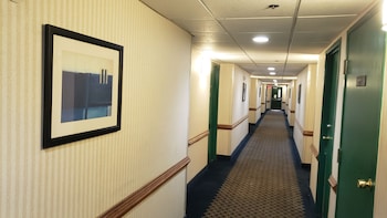 Spark By Hilton Roanoke Airport,Near Valley View Mall,2 star