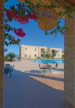 Areti Hotel,Chania>>Aptera,2 star