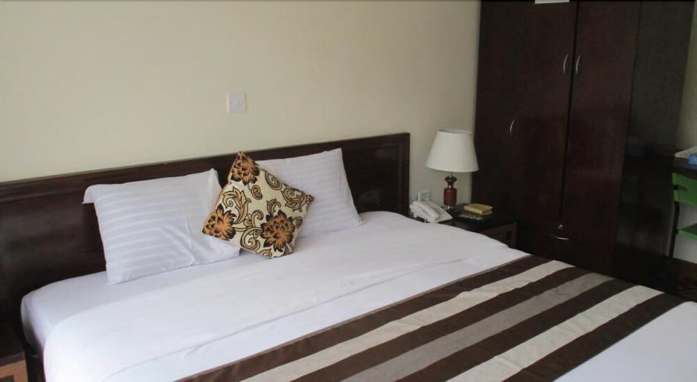 Snow Hotel,Muhoza>>Gisenyi,3 star