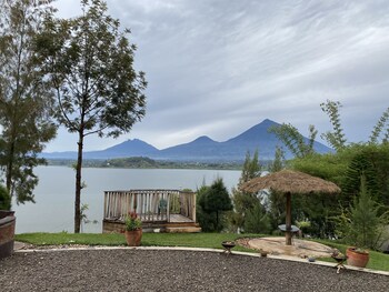 ruhondo beach resort
