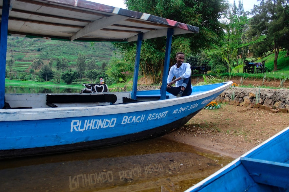 ruhondo beach resort