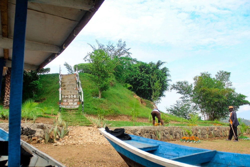 ruhondo beach resort
