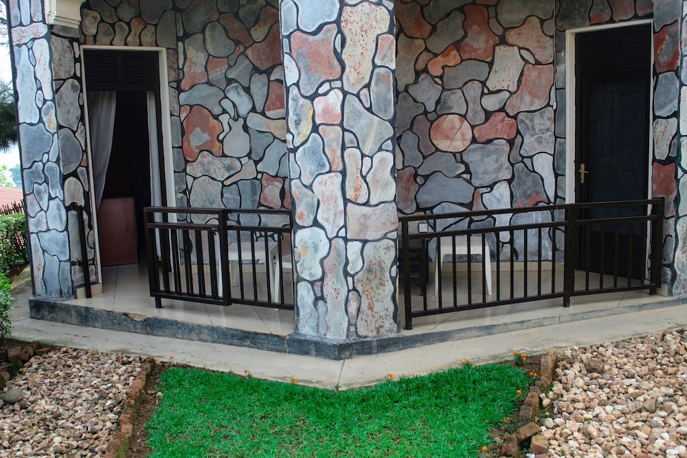 ruhondo beach resort