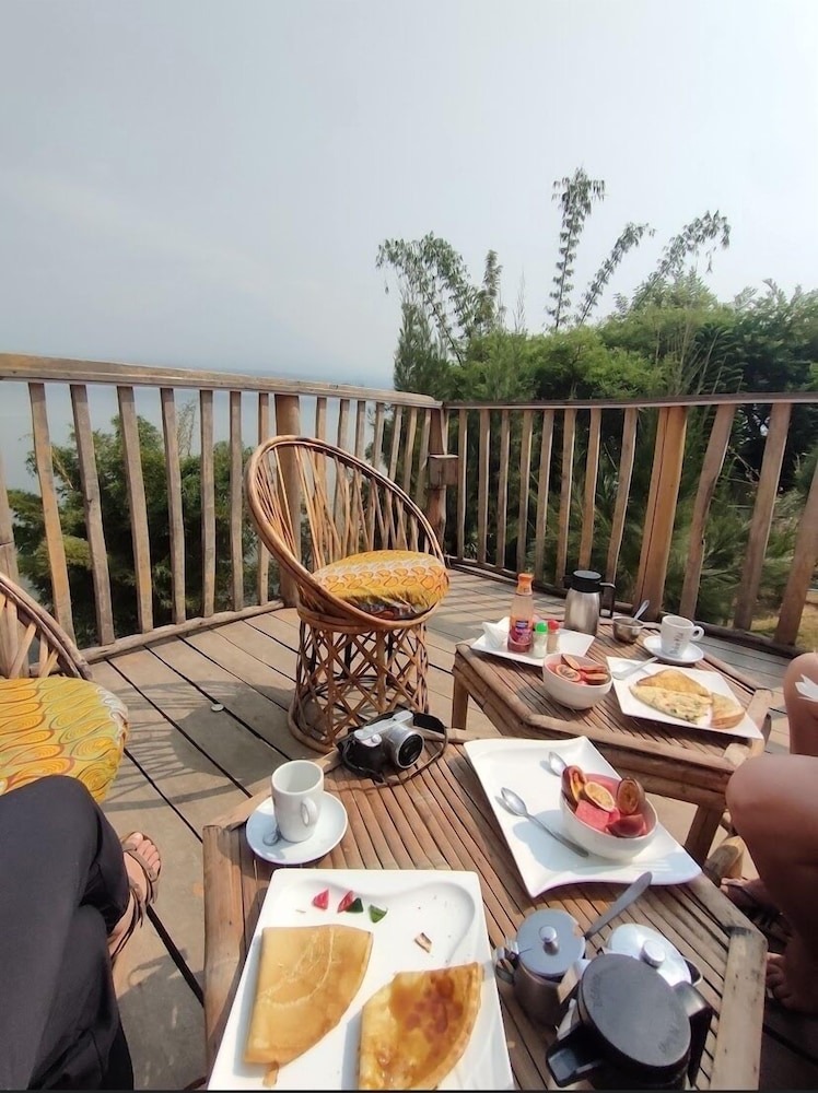 ruhondo beach resort