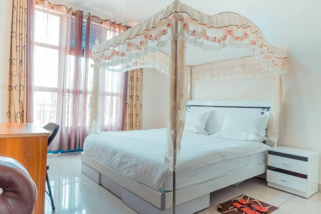 Western Mountain Hotel,Muhoza>>Gisenyi,3 star
