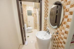 al masem luxury hotel suite 5