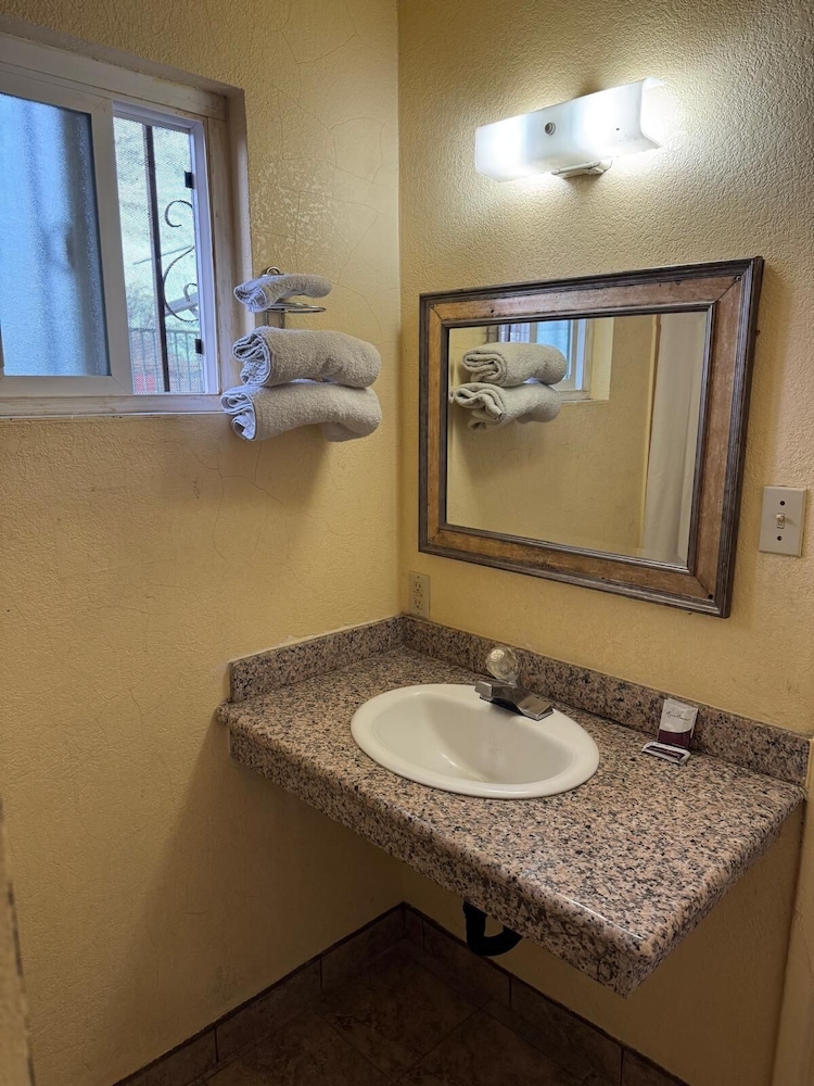 sunstar inn