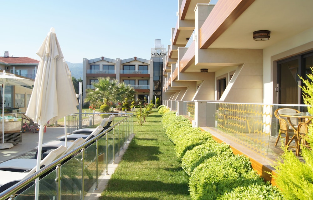 venus thermal boutique