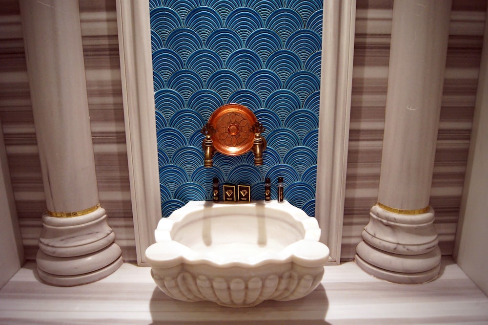 venus thermal boutique