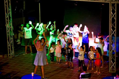 akay garden family club