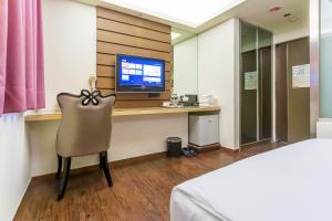 New Rise Hotel,Lingya>>Kaohsiung,3 star