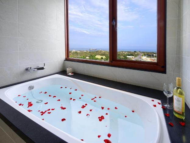 shiny ocean hotel