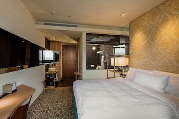 lacle hotel luzhou taipei