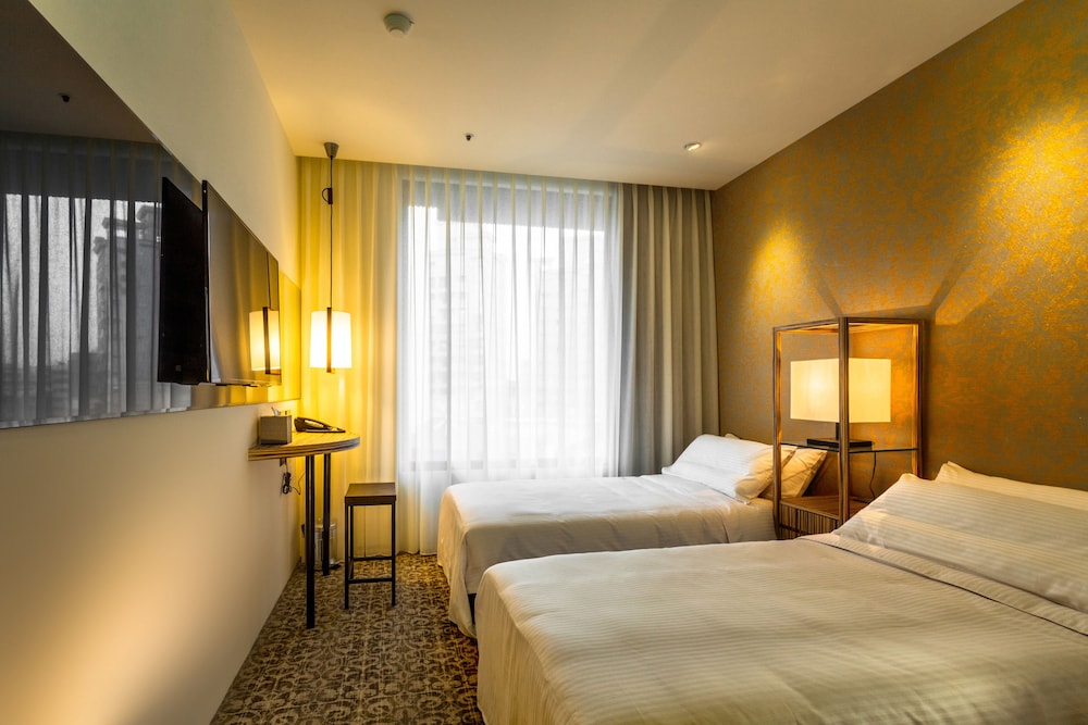 lacle hotel luzhou taipei