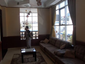 crown jakiba hotel