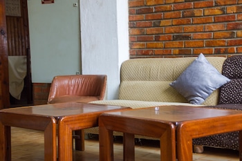 Pelikan Hotel,Western Region>>Mbarara,3 star
