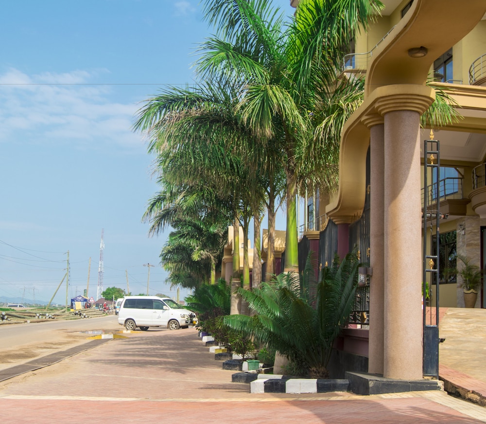 flomi hotel
