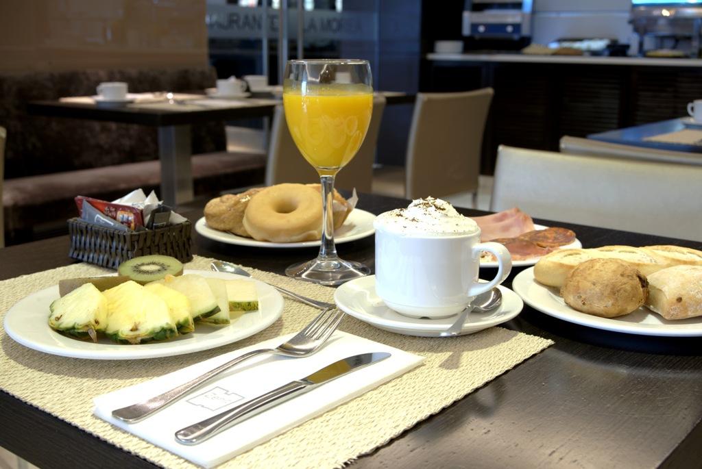 hotel zenit pamplona