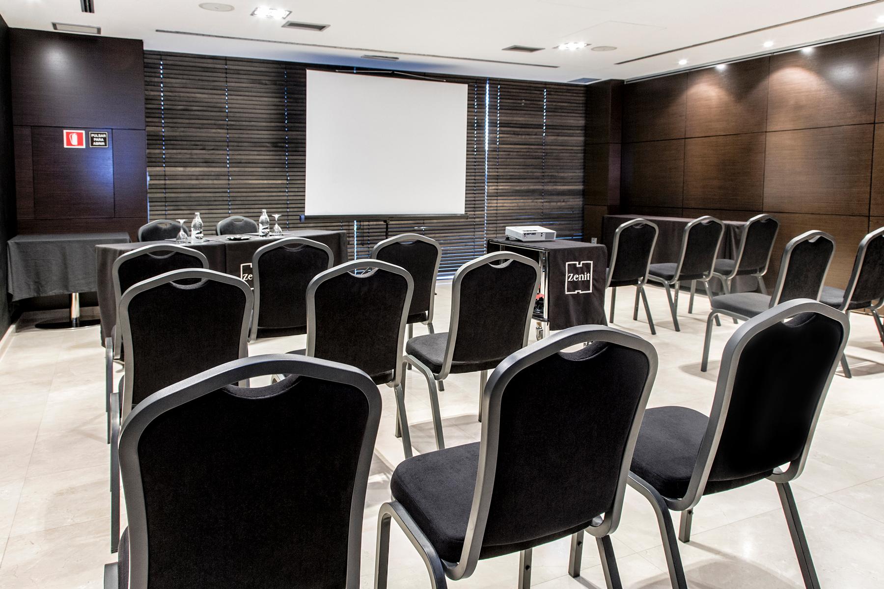hotel zenit pamplona