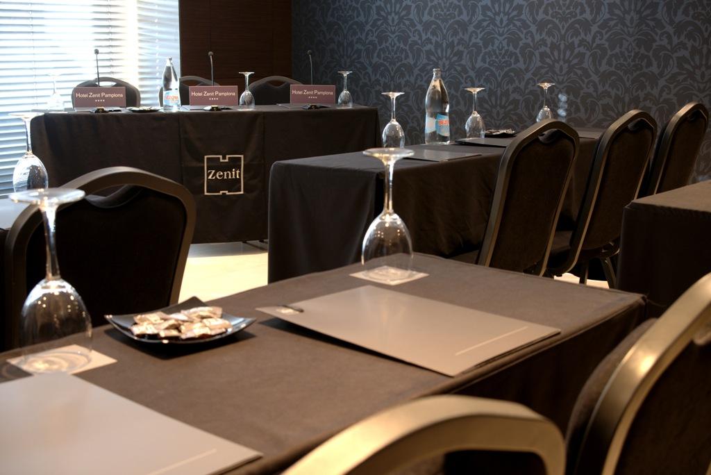 hotel zenit pamplona