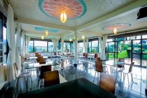 The Crested Crane Bwindi Hotel,Kabale>>Bwindi,3 star