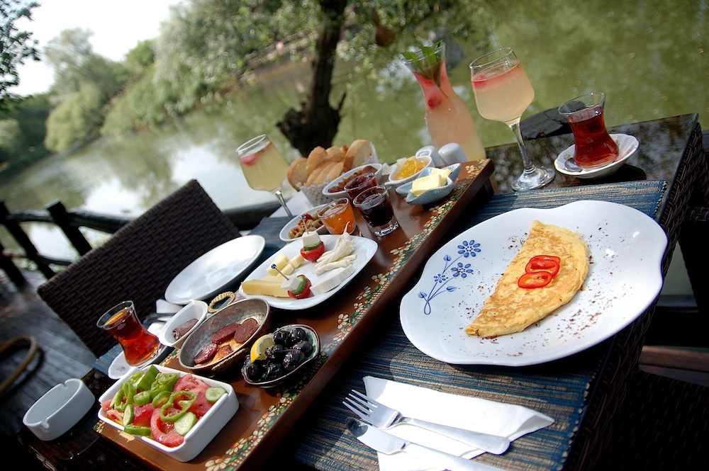 beyaz ev agva adults only