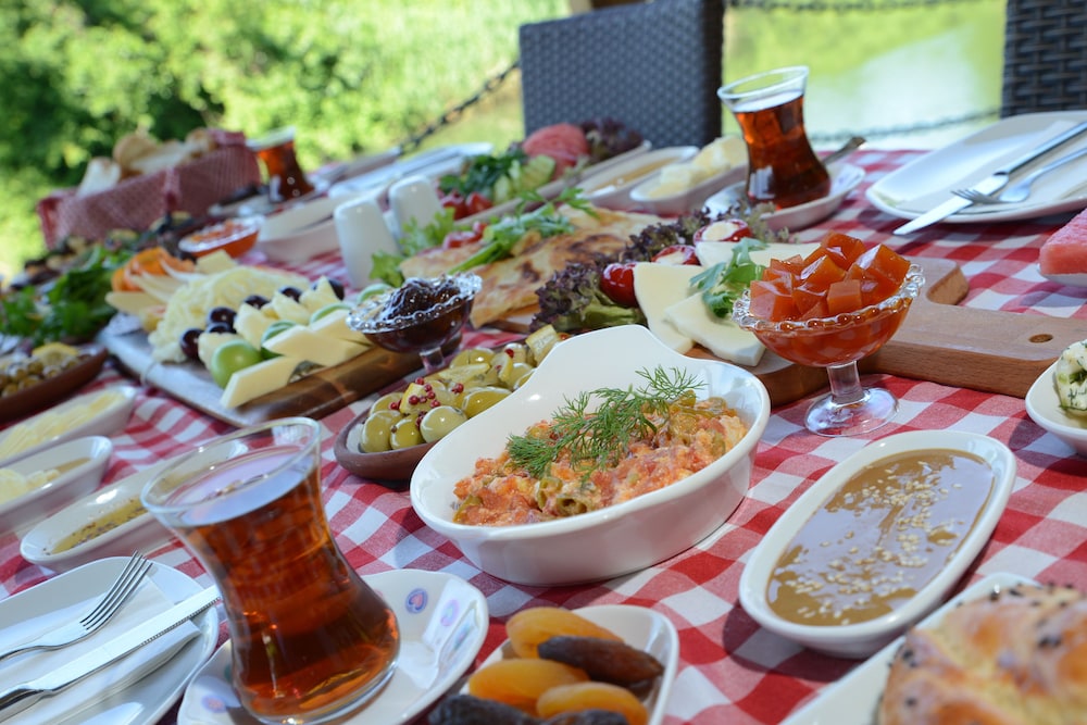 beyaz ev agva adults only