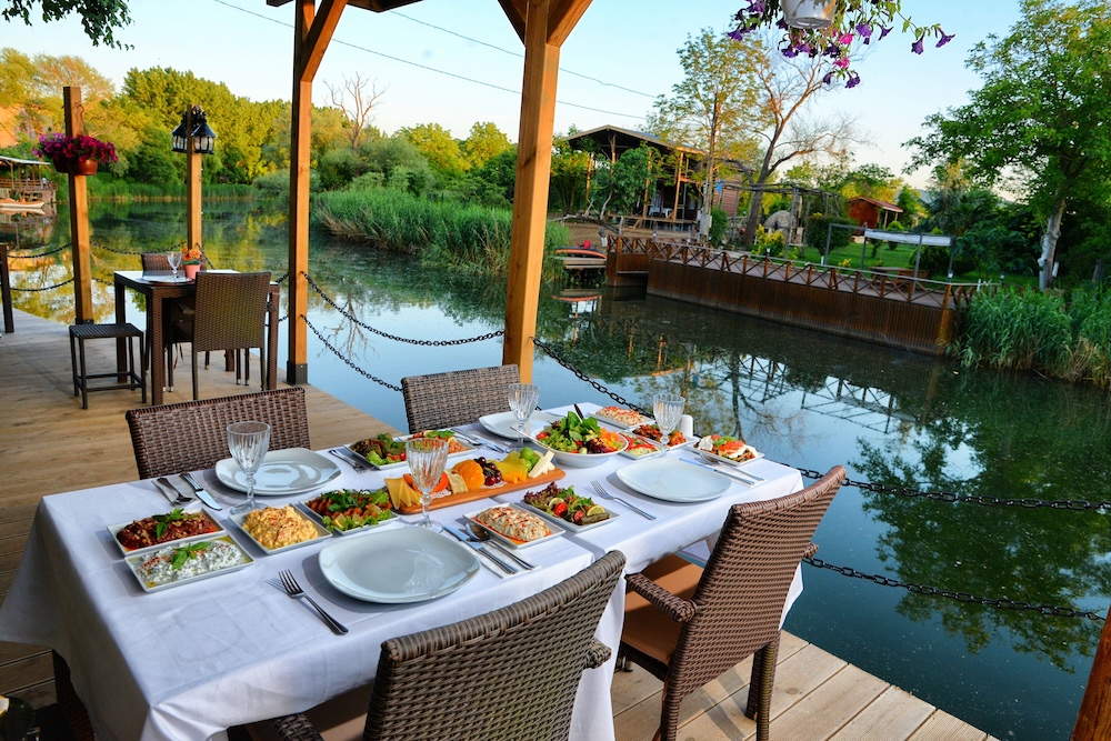 beyaz ev agva adults only