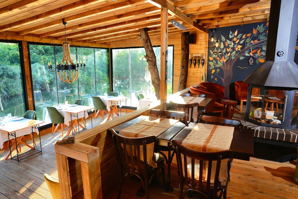 beyaz ev agva adults only