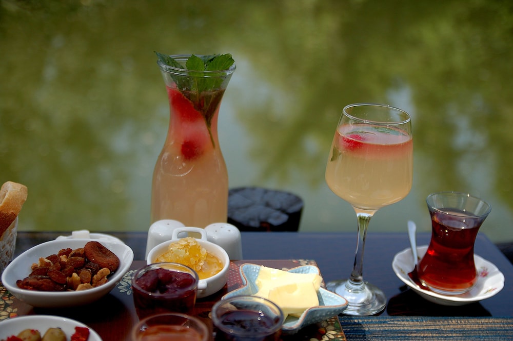 beyaz ev agva adults only