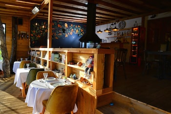 beyaz ev agva adults only