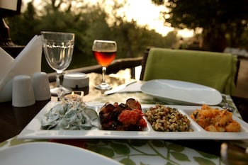 beyaz ev agva adults only