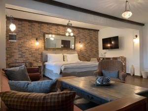 beyaz ev agva adults only